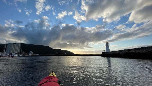 kayak 2 (@vincentandrae)